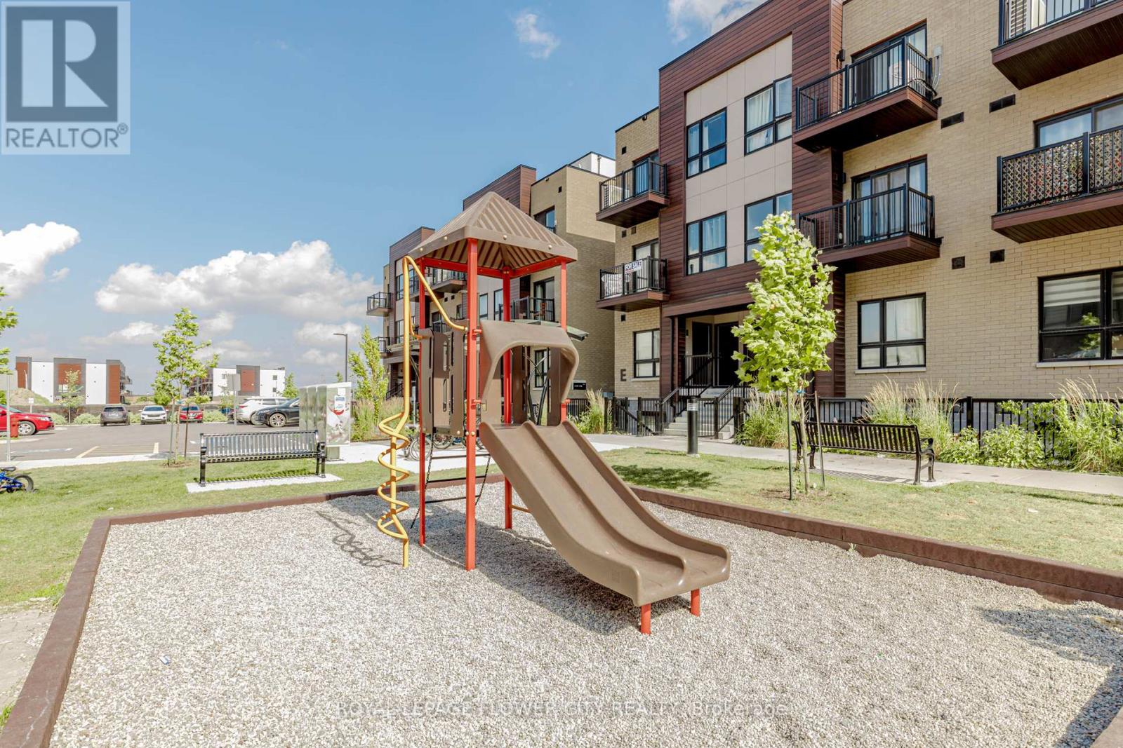 C13 - 10 Palace Street, Kitchener, Ontario  N2E 0J3 - Photo 31 - X12313493