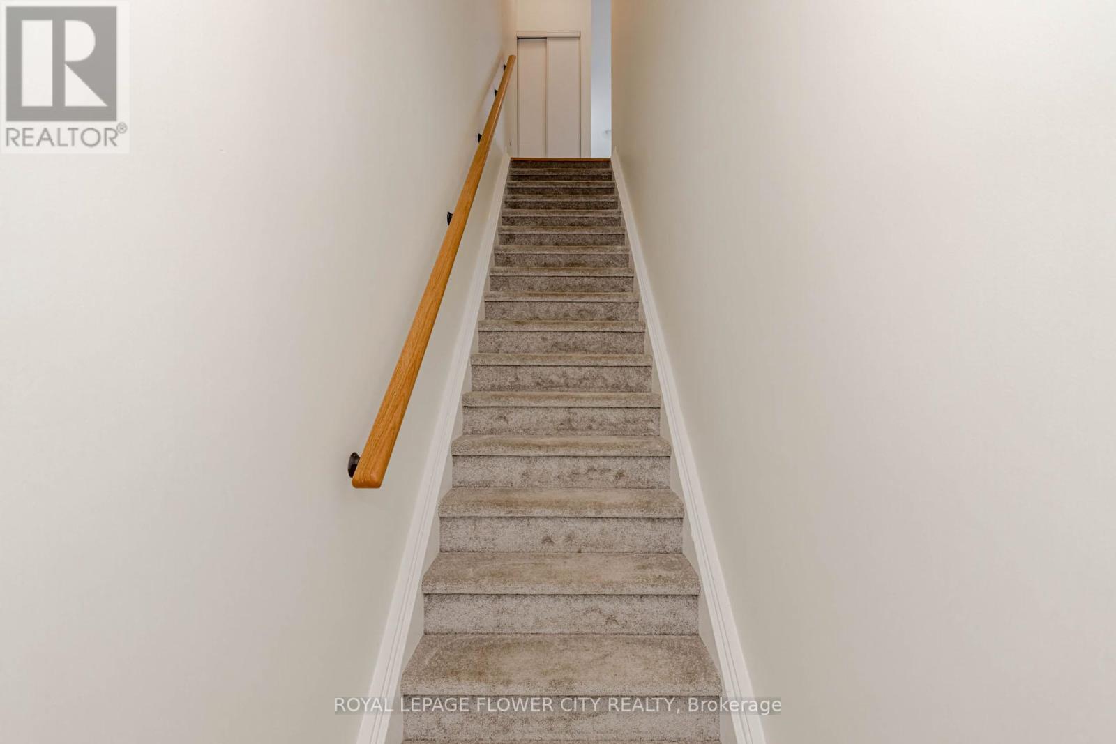 C13 - 10 Palace Street, Kitchener, Ontario  N2E 0J3 - Photo 6 - X12313493