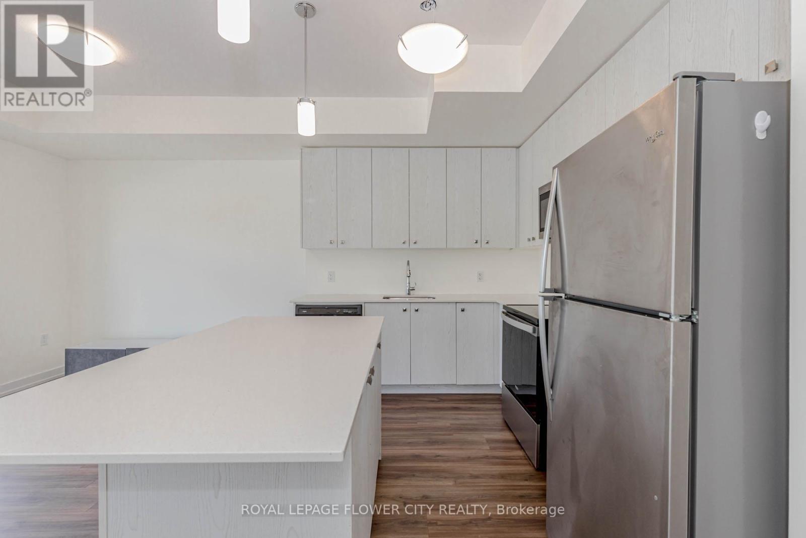 C13 - 10 Palace Street, Kitchener, Ontario  N2E 0J3 - Photo 8 - X12313493