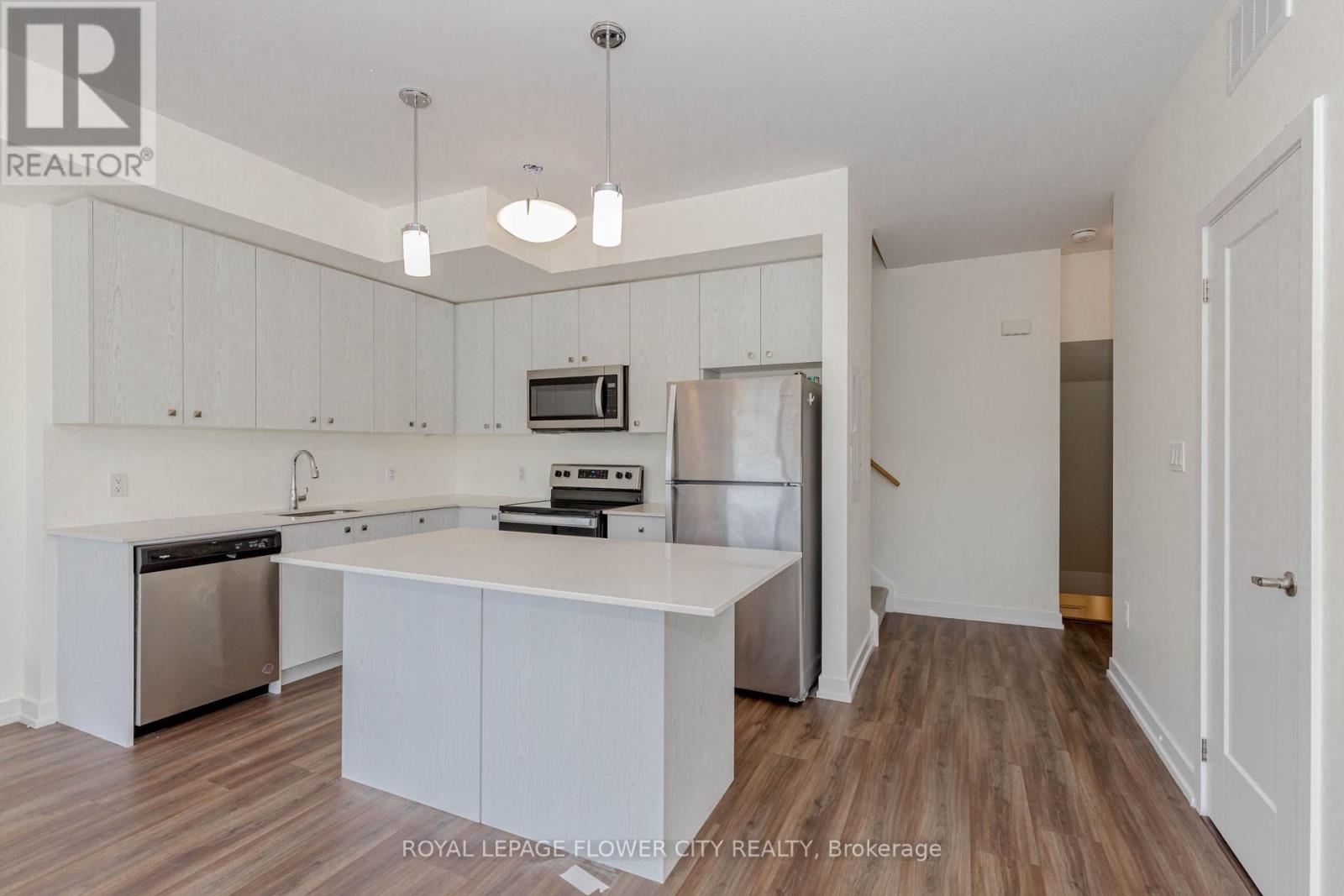 C13 - 10 Palace Street, Kitchener, Ontario  N2E 0J3 - Photo 9 - X12313493