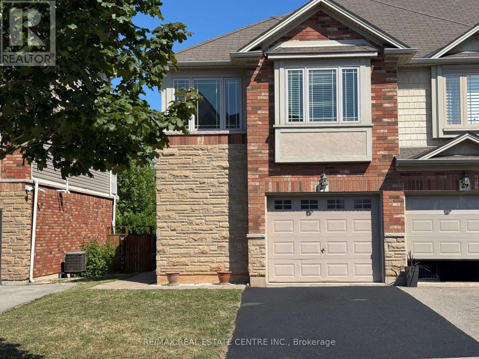 27 HEMLOCK WAY, Grimsby, Ontario