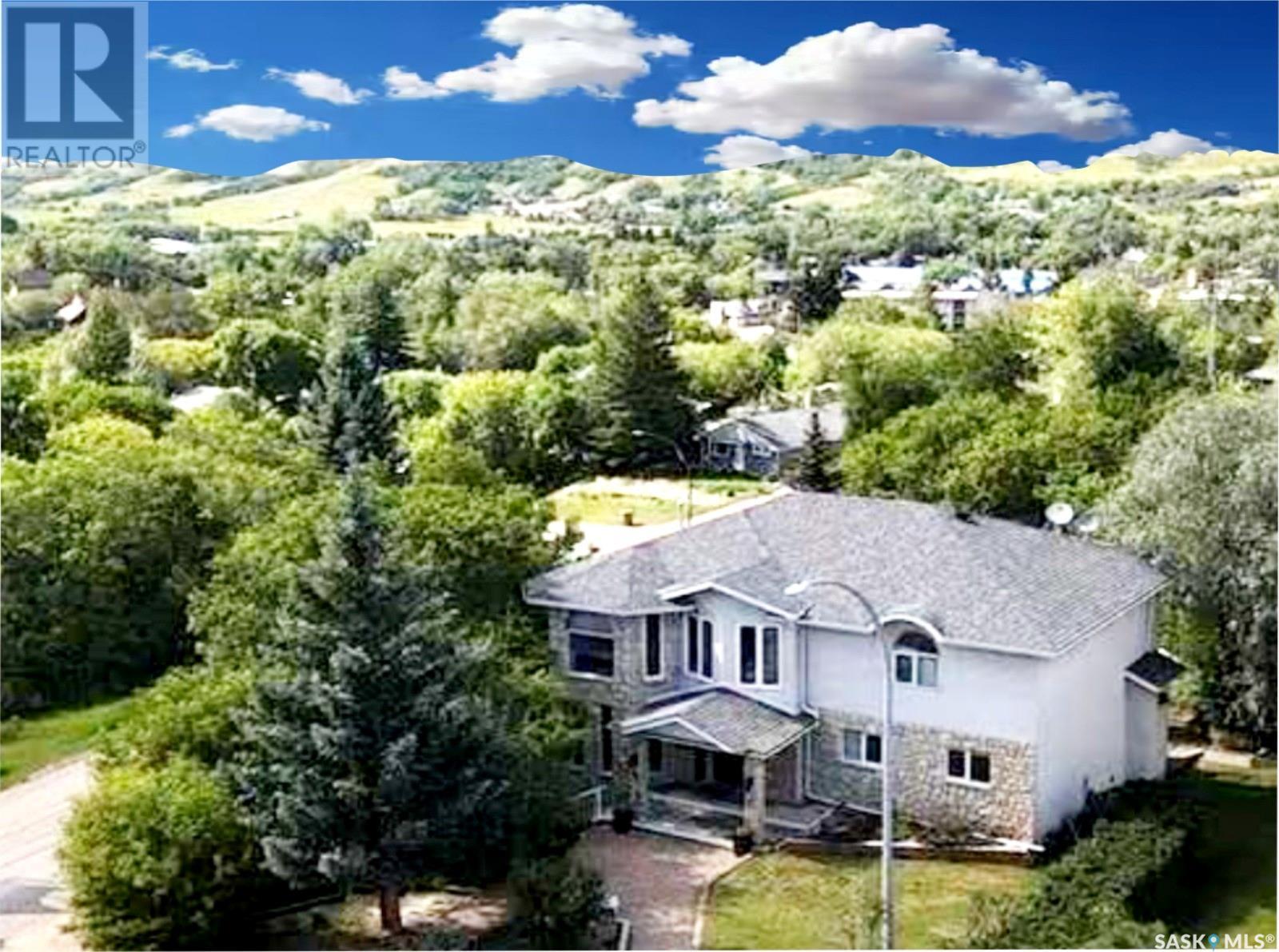 10 Meadow BAY, Lumsden, Saskatchewan