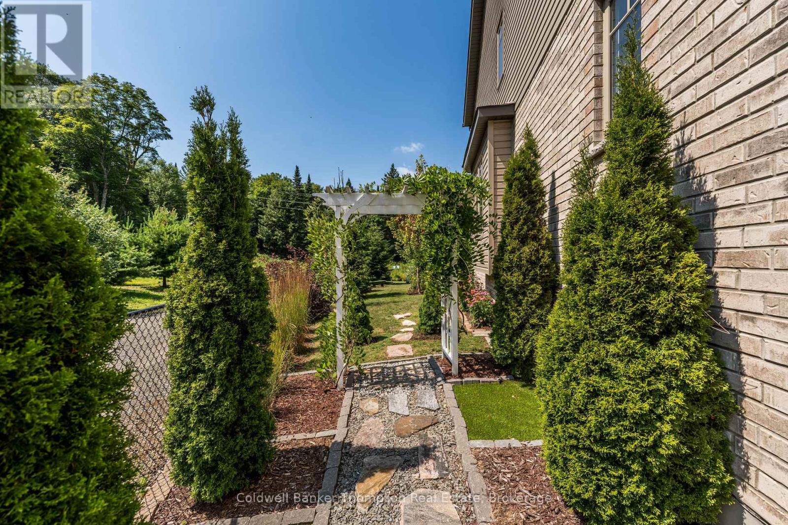 36 Spalding Crescent, Huntsville, Ontario  P1H 1C9 - Photo 40 - X12305554