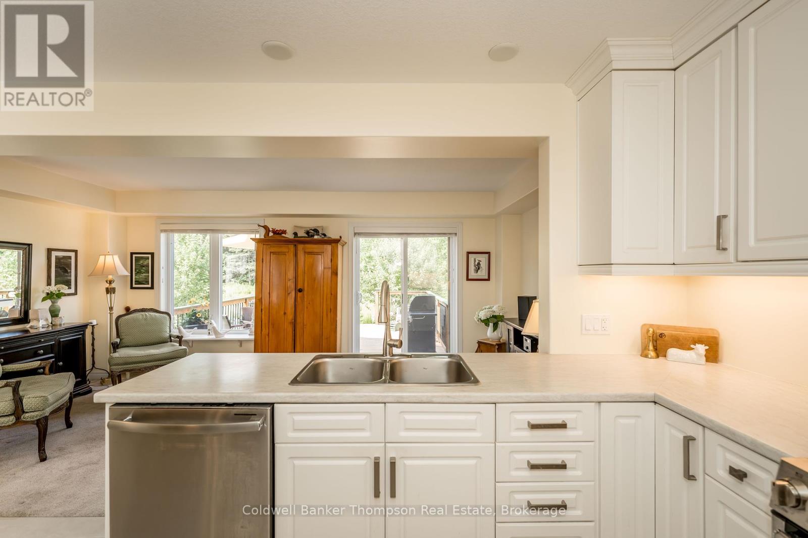 36 Spalding Crescent, Huntsville, Ontario  P1H 1C9 - Photo 6 - X12305554