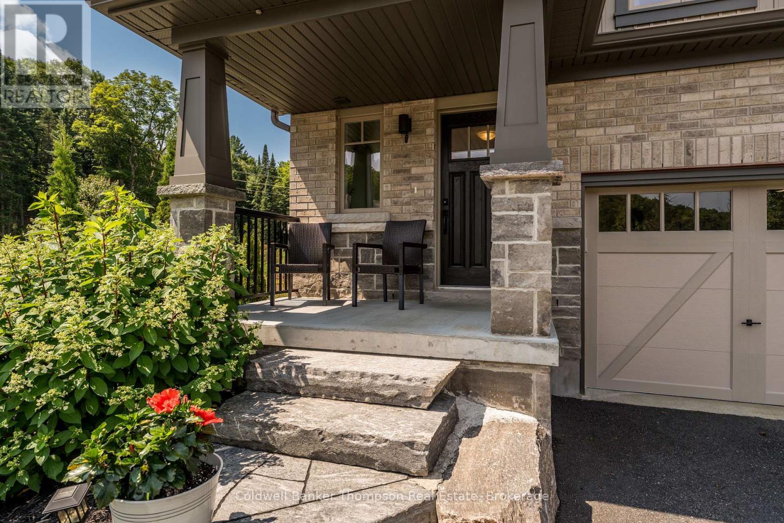 36 Spalding Crescent, Huntsville, Ontario  P1H 1C9 - Photo 4 - X12305554