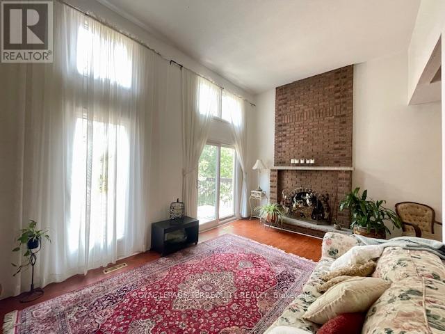 56 - 1755 Rathburn Road E, Mississauga, Ontario  L4W 2M8 - Photo 11 - W12288183