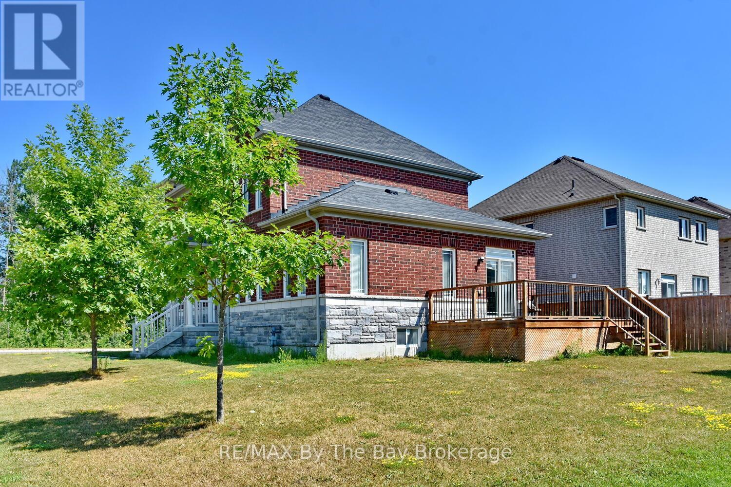 52 Pearl Street, Wasaga Beach, Ontario  L9Z 0G8 - Photo 35 - S12313704
