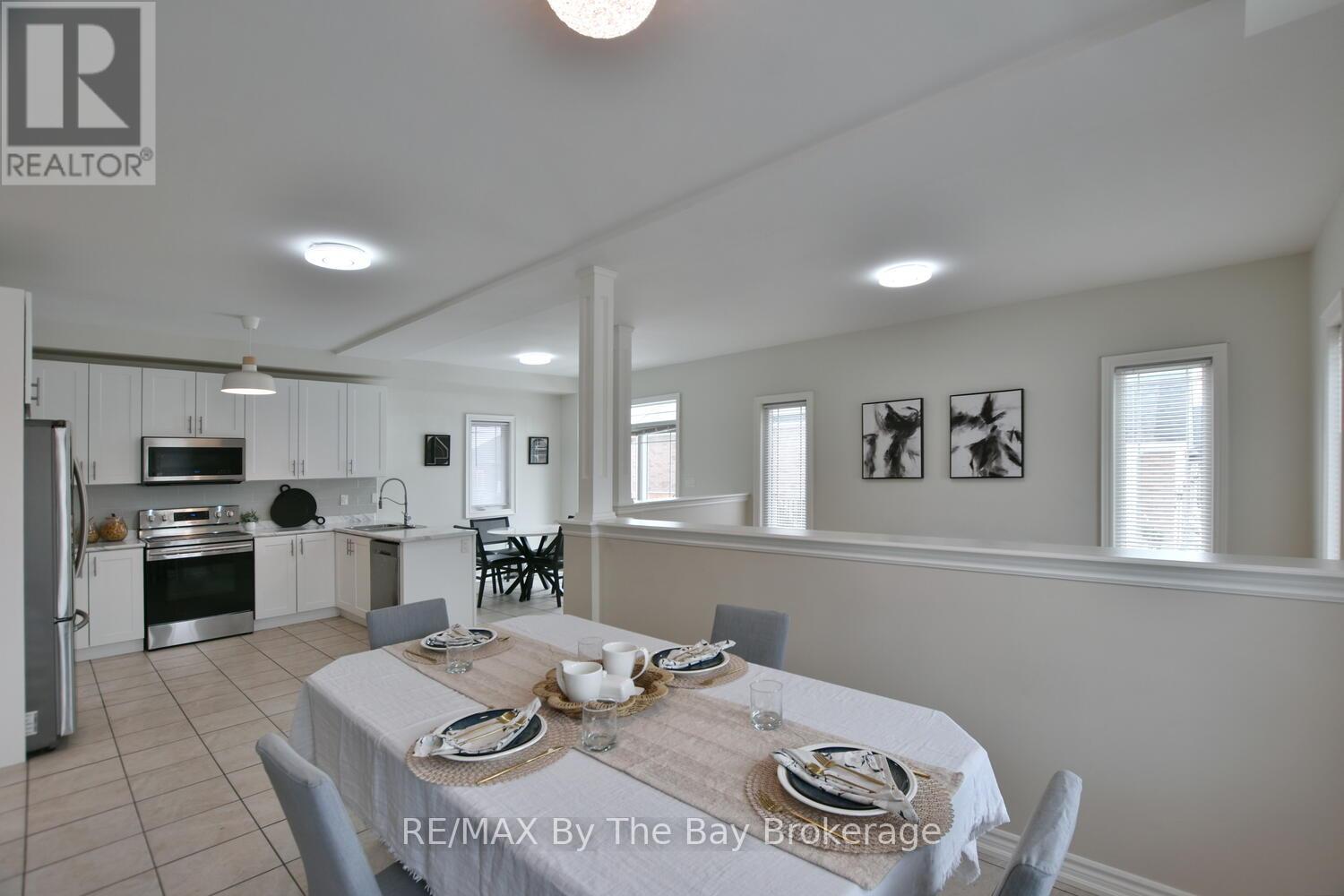 52 Pearl Street, Wasaga Beach, Ontario  L9Z 0G8 - Photo 8 - S12313704