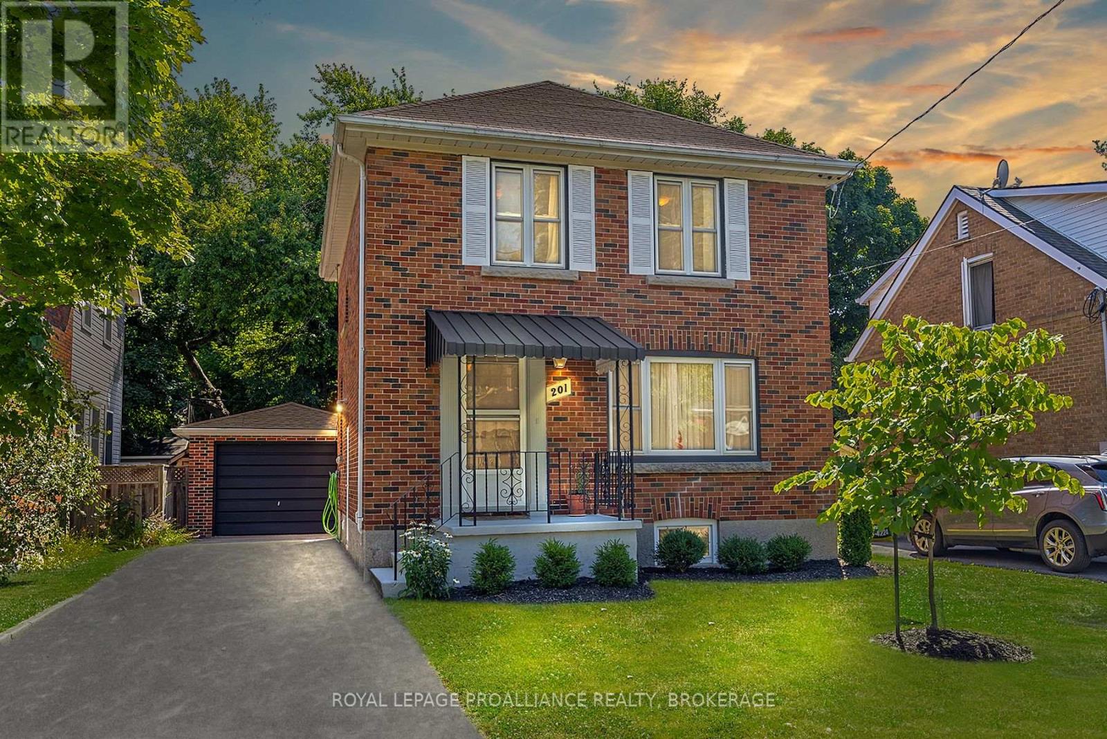 201 WILLINGDON AVENUE, Kingston, Ontario