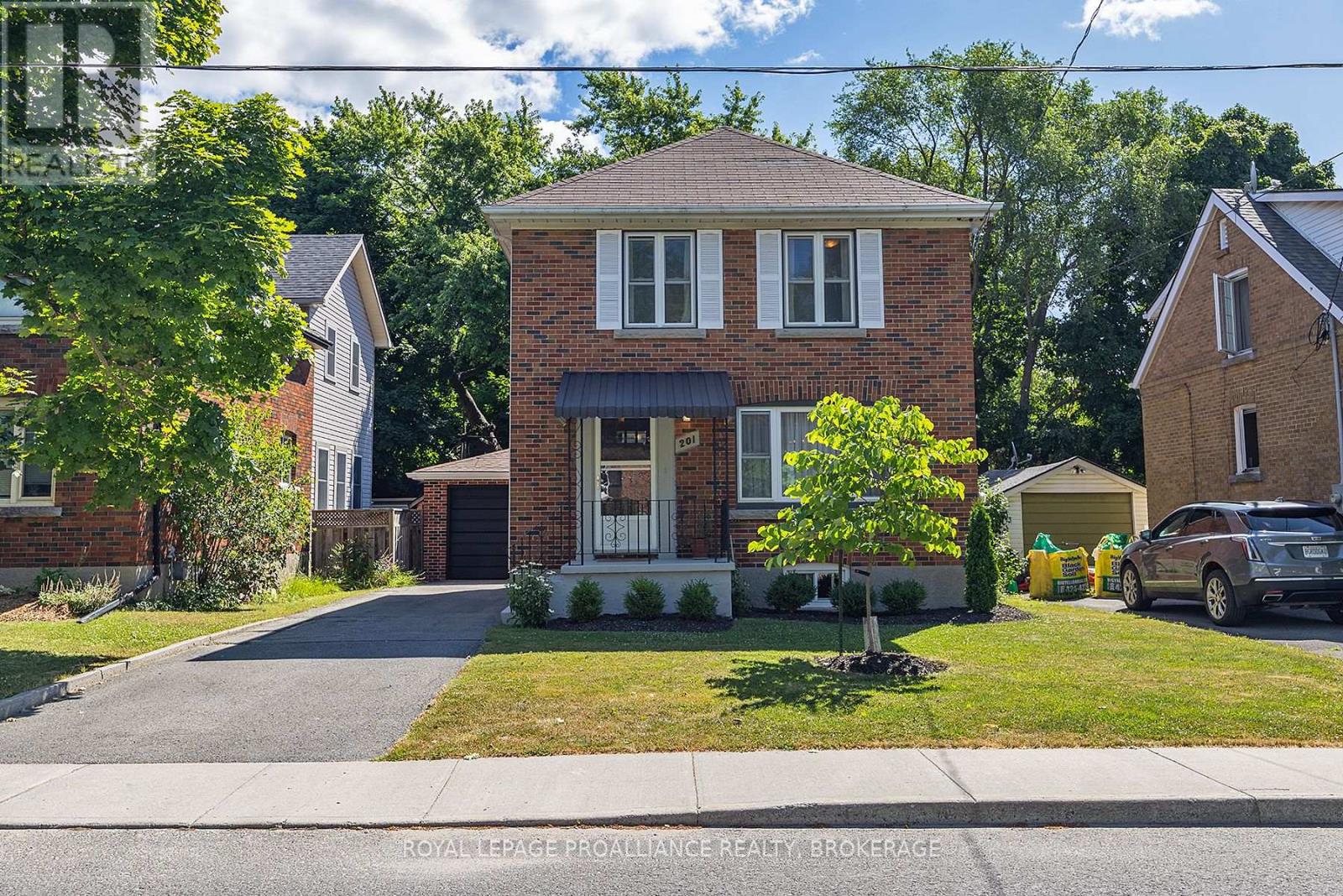201 Willingdon Avenue, Kingston, Ontario  K7L 4H9 - Photo 2 - X12313726