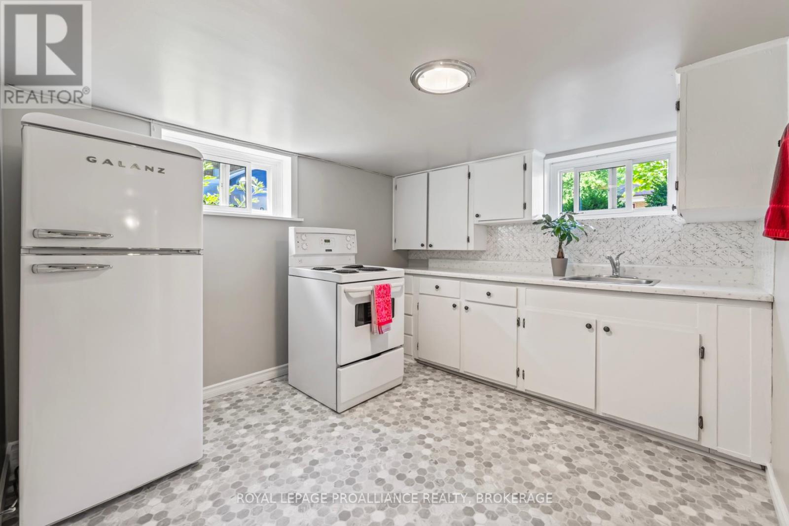 201 Willingdon Avenue, Kingston, Ontario  K7L 4H9 - Photo 41 - X12313726