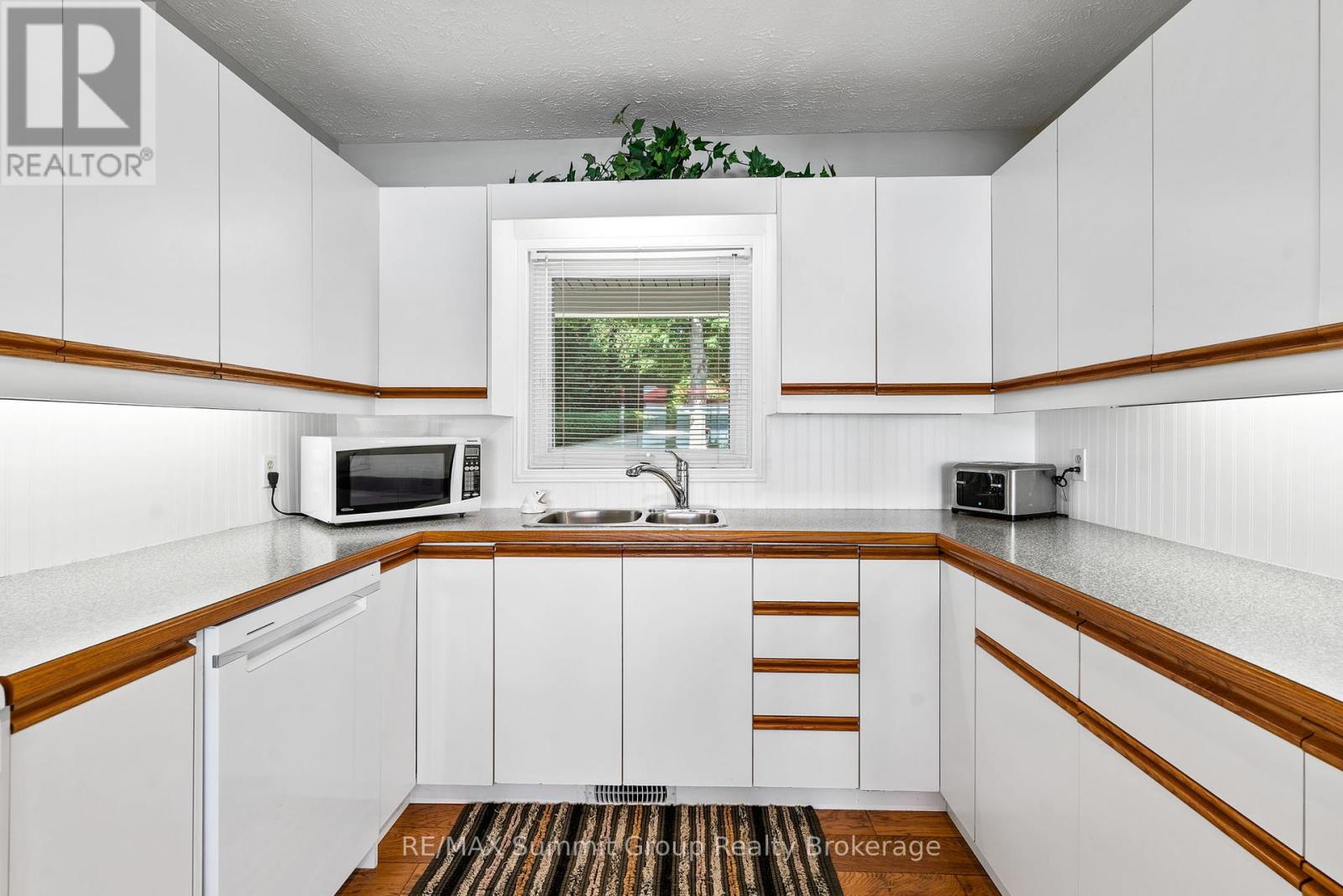 221 Point Road, Grey Highlands, Ontario  N0C 1E0 - Photo 14 - X12313668