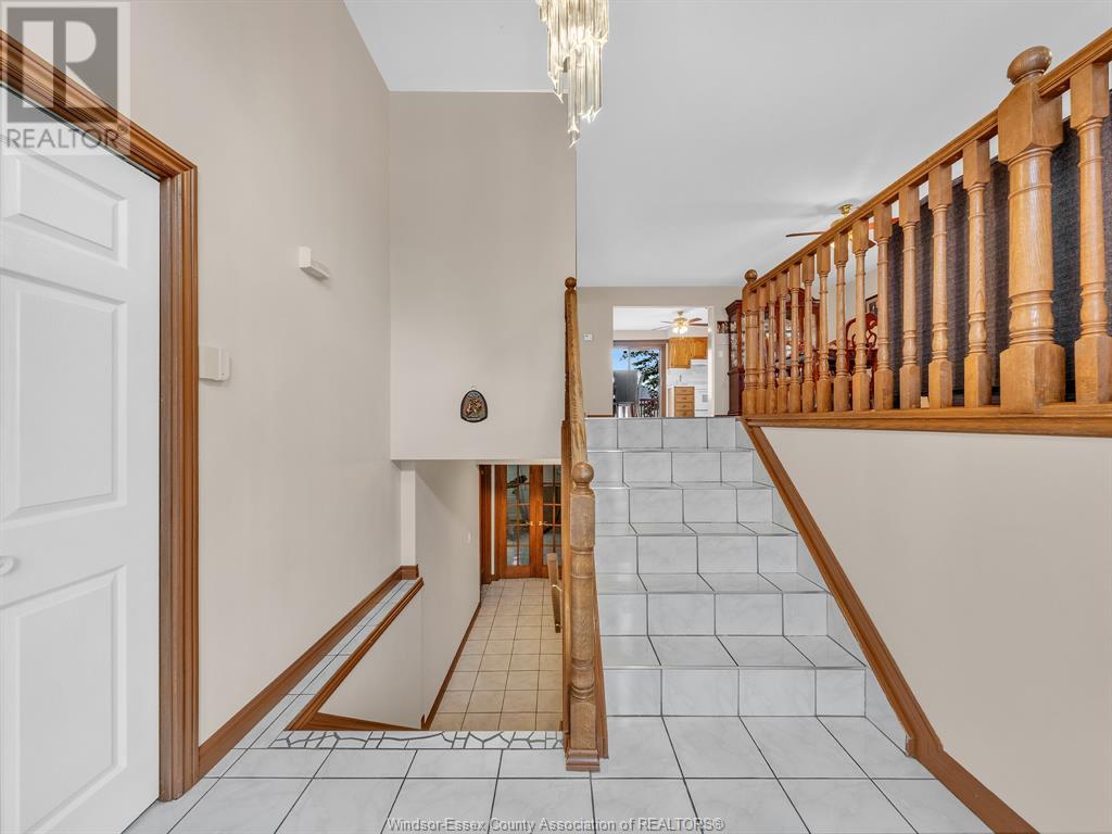 Property at 44 SHERWOOD AVENUE image 3