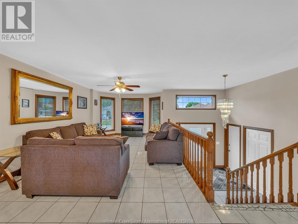 Property at 44 SHERWOOD AVENUE image 5