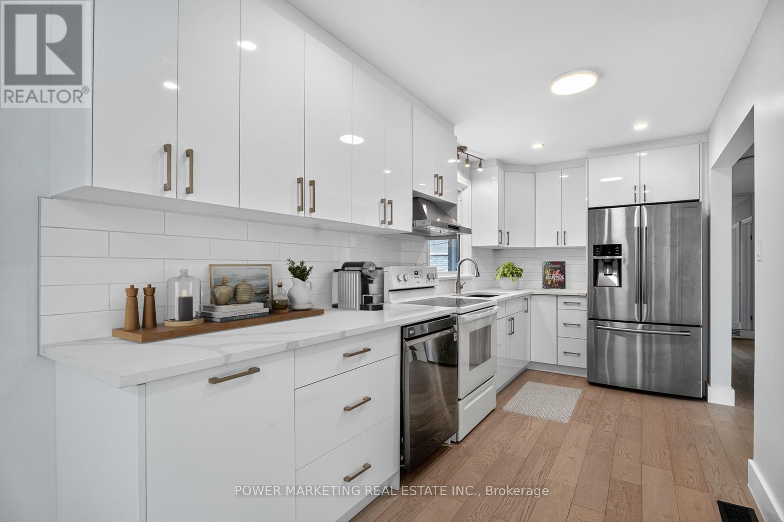 9 Epworth Avenue, Ottawa, Ontario  K2G 2L4 - Photo 13 - X12313699