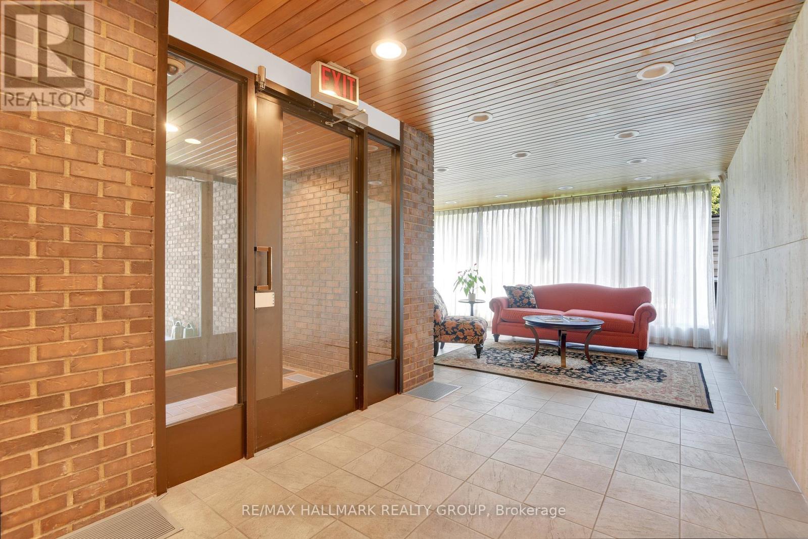 9a - 400 Laurier Avenue E, Ottawa, Ontario  K1N 8Y2 - Photo 4 - X12313737