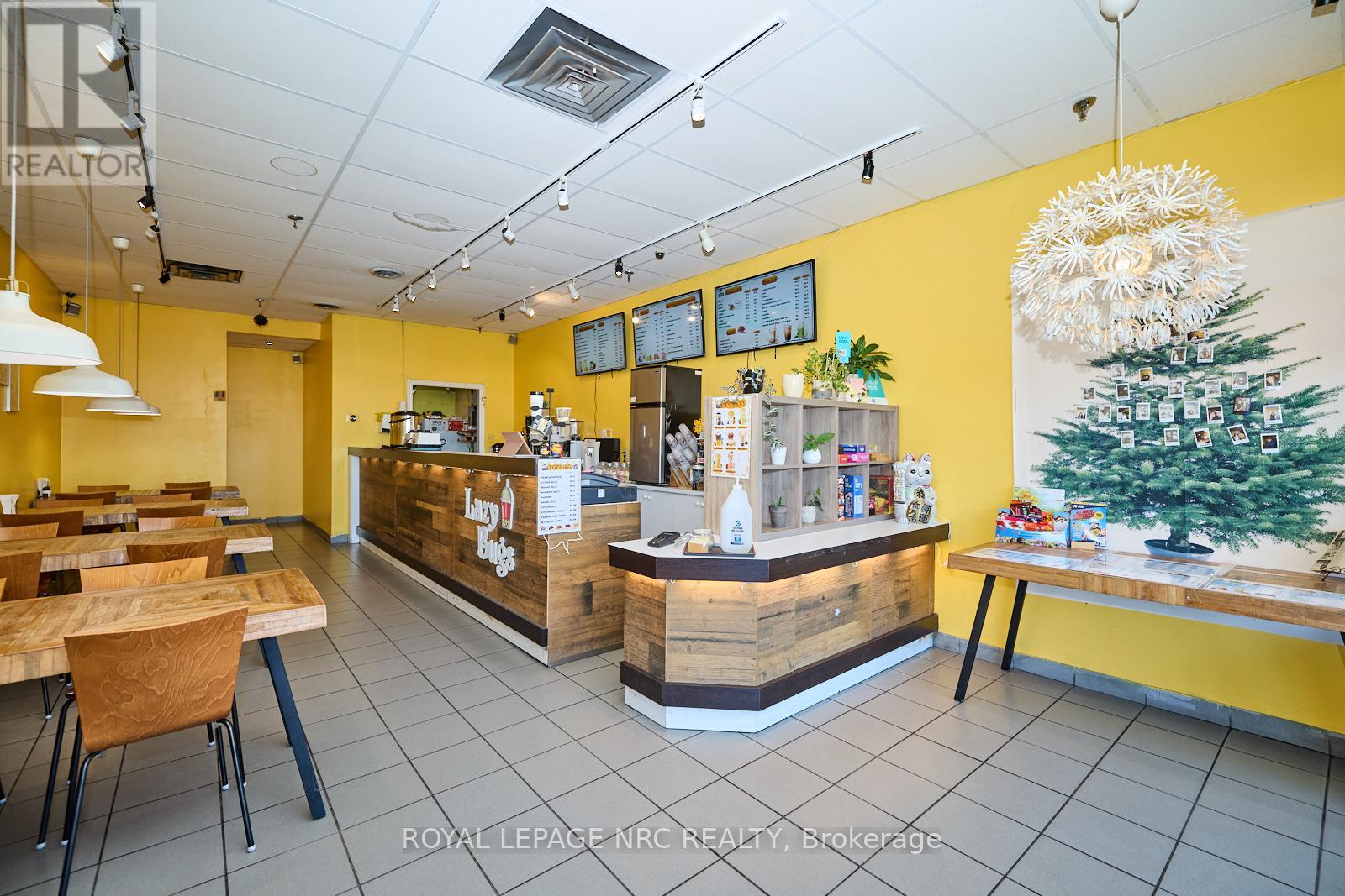A14 - 210 Glendale Avenue, St. Catharines, Ontario  L2T 3Y6 - Photo 7 - X12313722