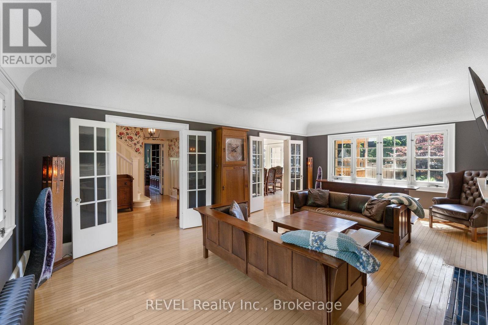 166 Queen Street, Niagara-On-The-Lake, Ontario  L0S 1J0 - Photo 10 - X12313748