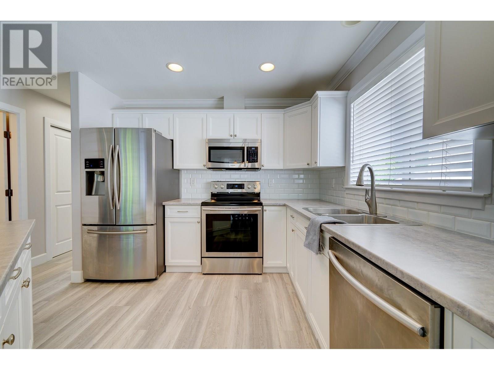 Property at 1940 HILLSIDE Drive Unit# 33 image 5
