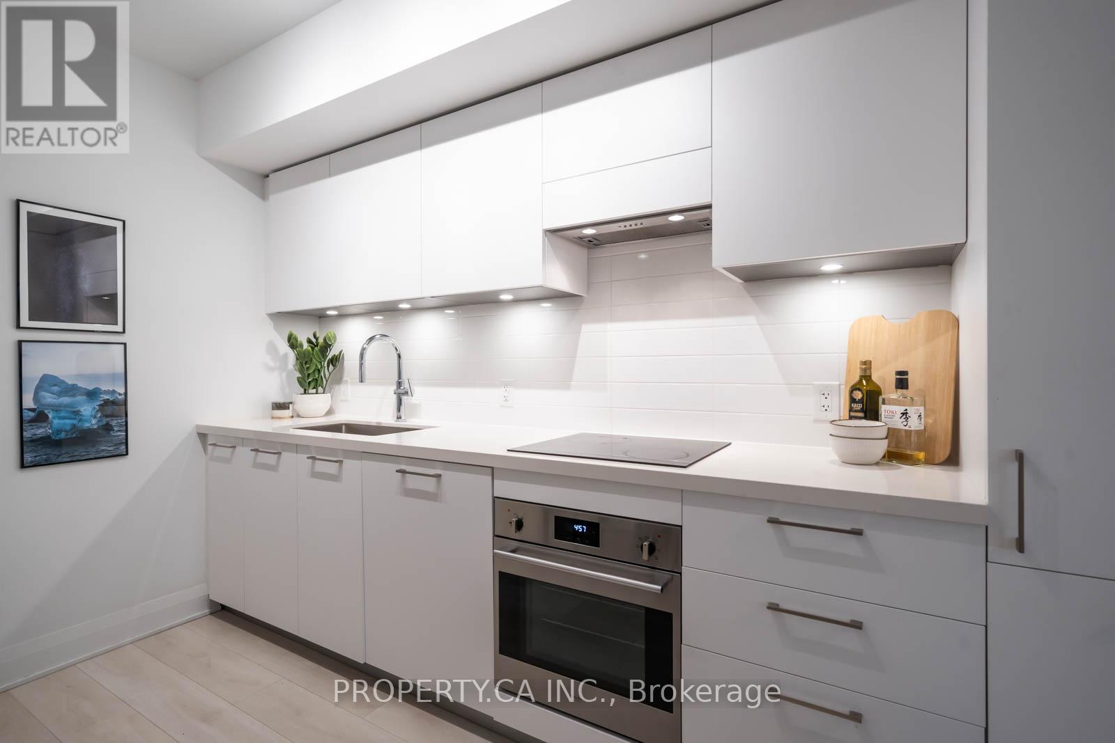 303 - 33 Frederick Todd Way, Toronto, Ontario  M4G 0C9 - Photo 7 - C12313745