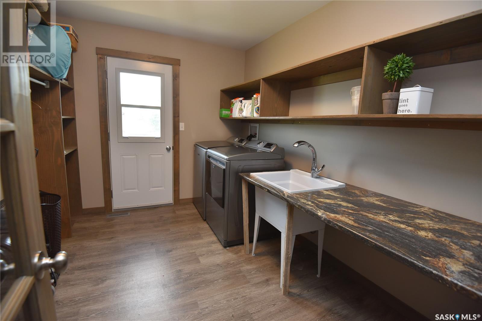 213 3rd Street N, Nipawin, Saskatchewan  S0E 1E0 - Photo 27 - SK014103