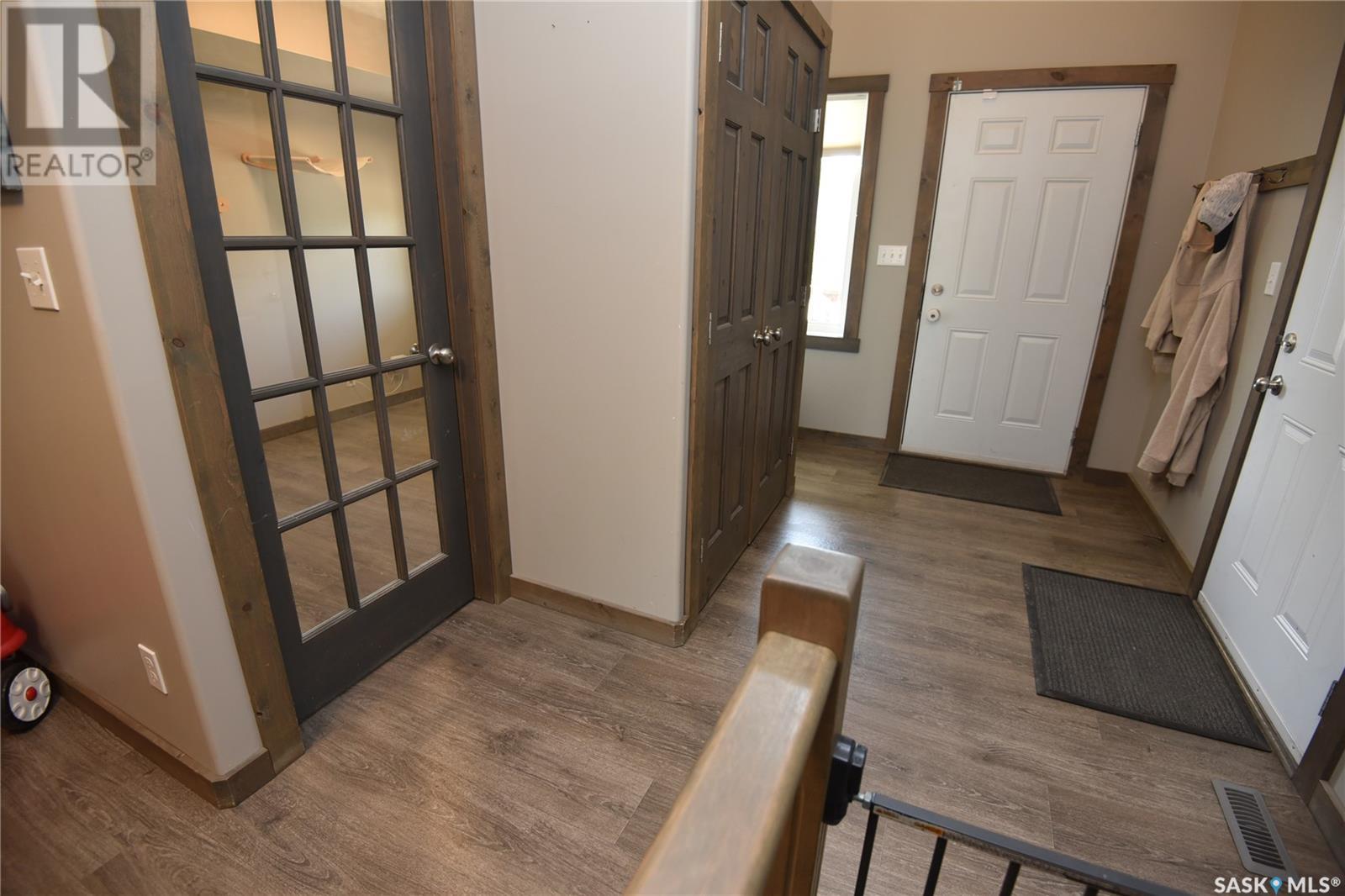 213 3rd Street N, Nipawin, Saskatchewan  S0E 1E0 - Photo 4 - SK014103