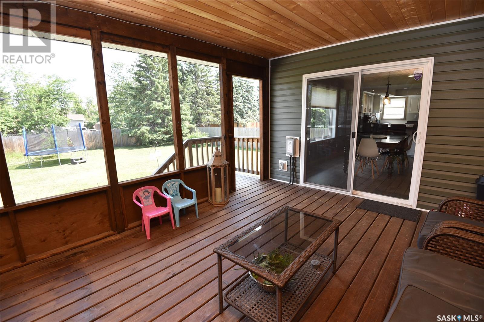 213 3rd Street N, Nipawin, Saskatchewan  S0E 1E0 - Photo 43 - SK014103