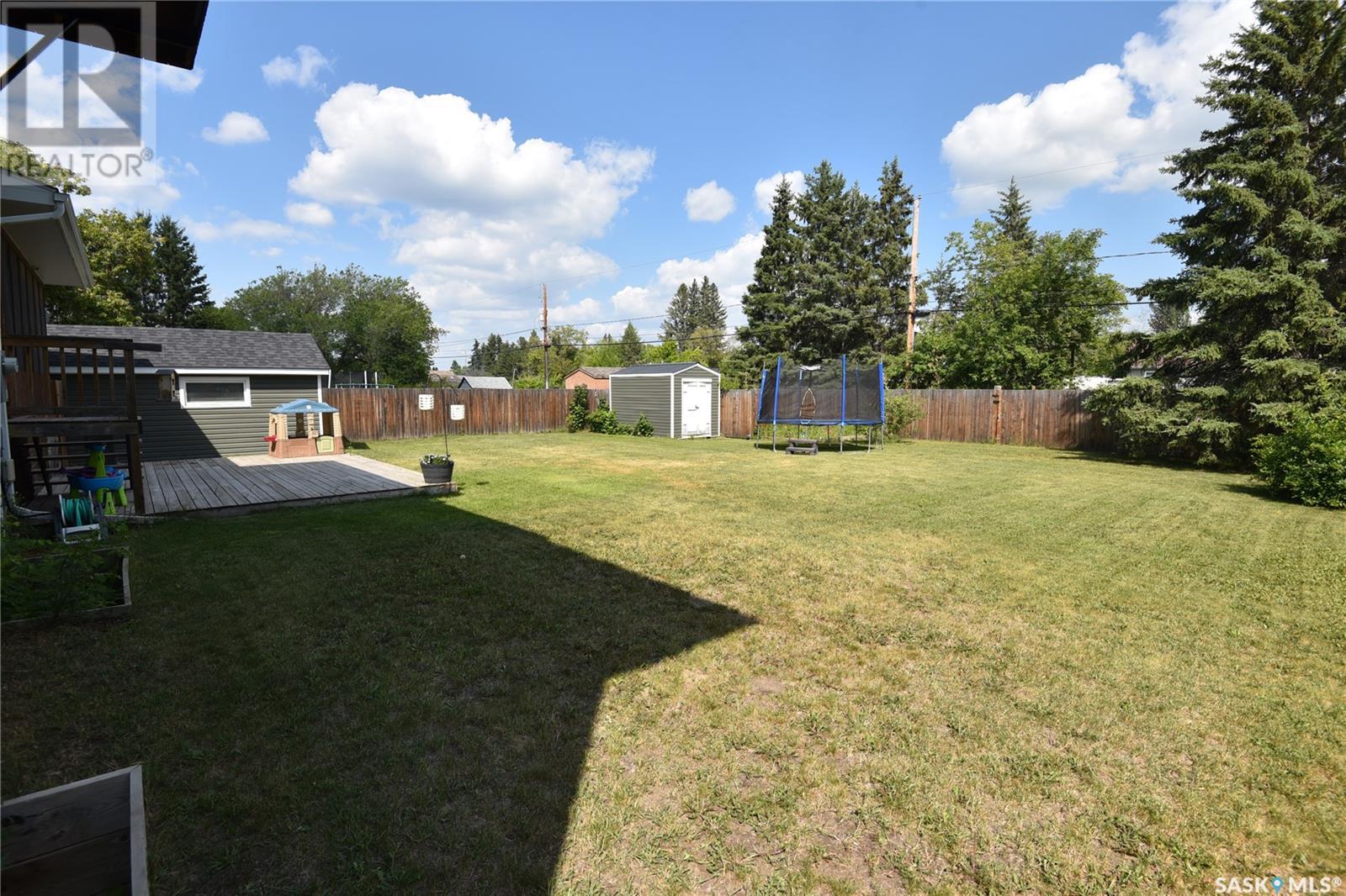 213 3rd Street N, Nipawin, Saskatchewan  S0E 1E0 - Photo 46 - SK014103