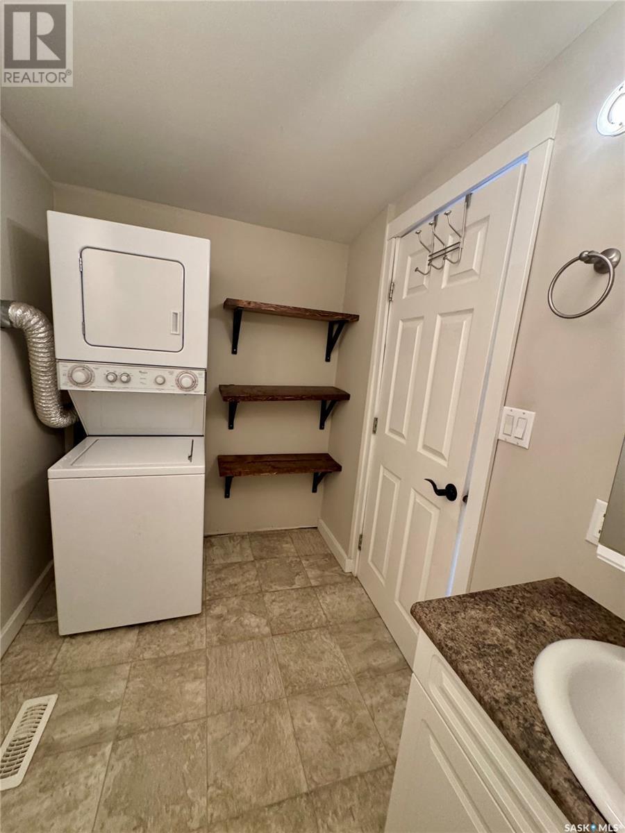 505 Churchill Street, Hudson Bay, Saskatchewan  S0E 0Y0 - Photo 11 - SK013990