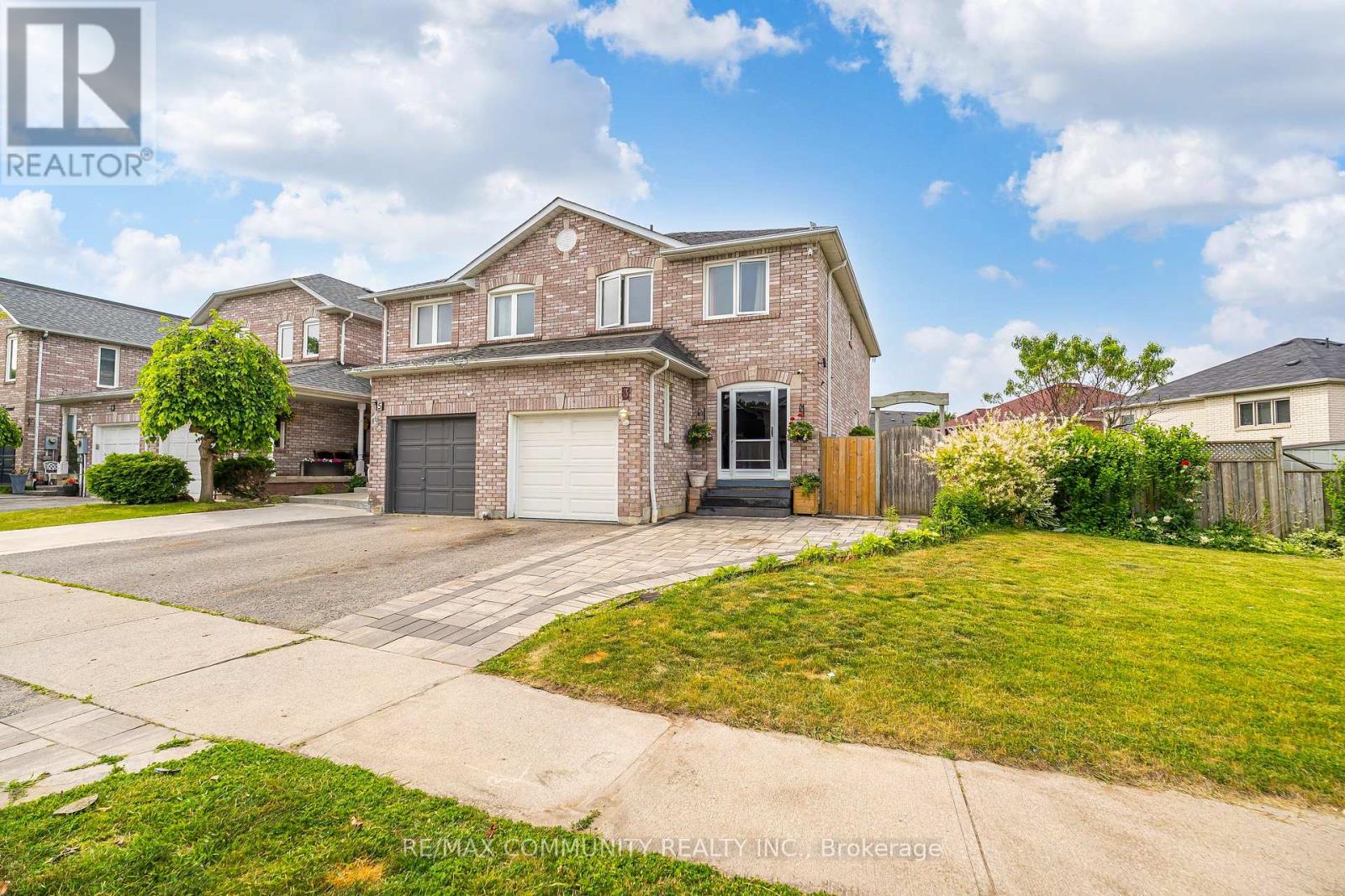Property at 3 TAWN CRESCENT image 1