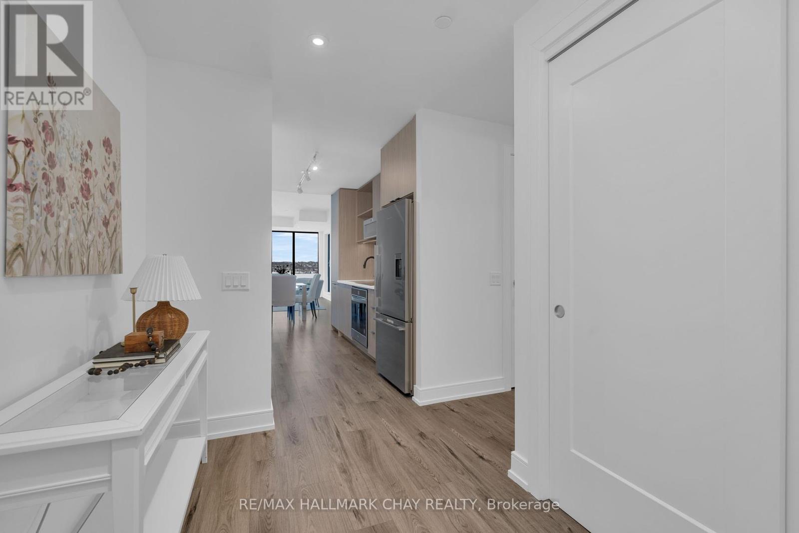 Property at 810 - 185 DUNLOP STREET E image 5