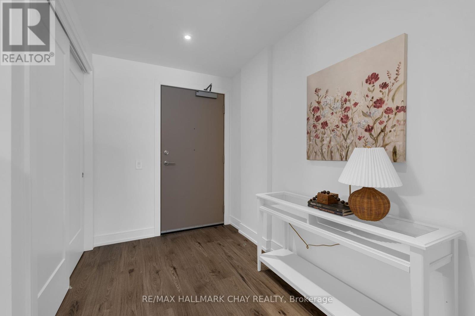 Property at 810 - 185 DUNLOP STREET E image 4