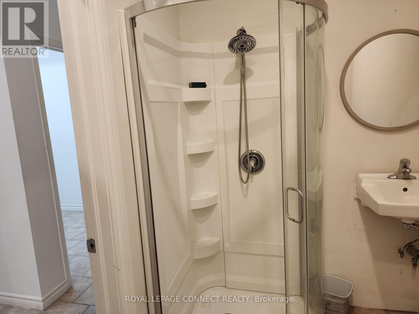 191-3 Millwick Drive, Toronto (Humber Summit), Ontario  M9L 2X2 - Photo 27 - W12297600