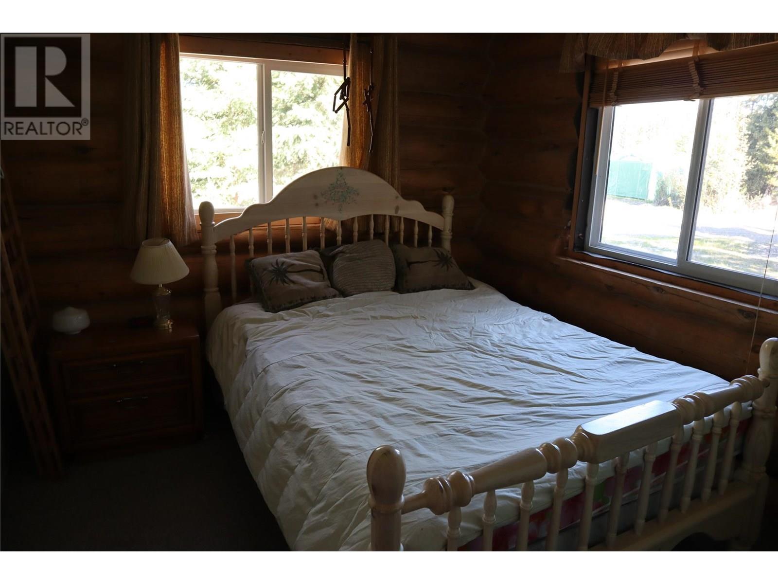 Cabin #20 Hatheume Lake Resort Lot# 5835 Peachland Photo 9