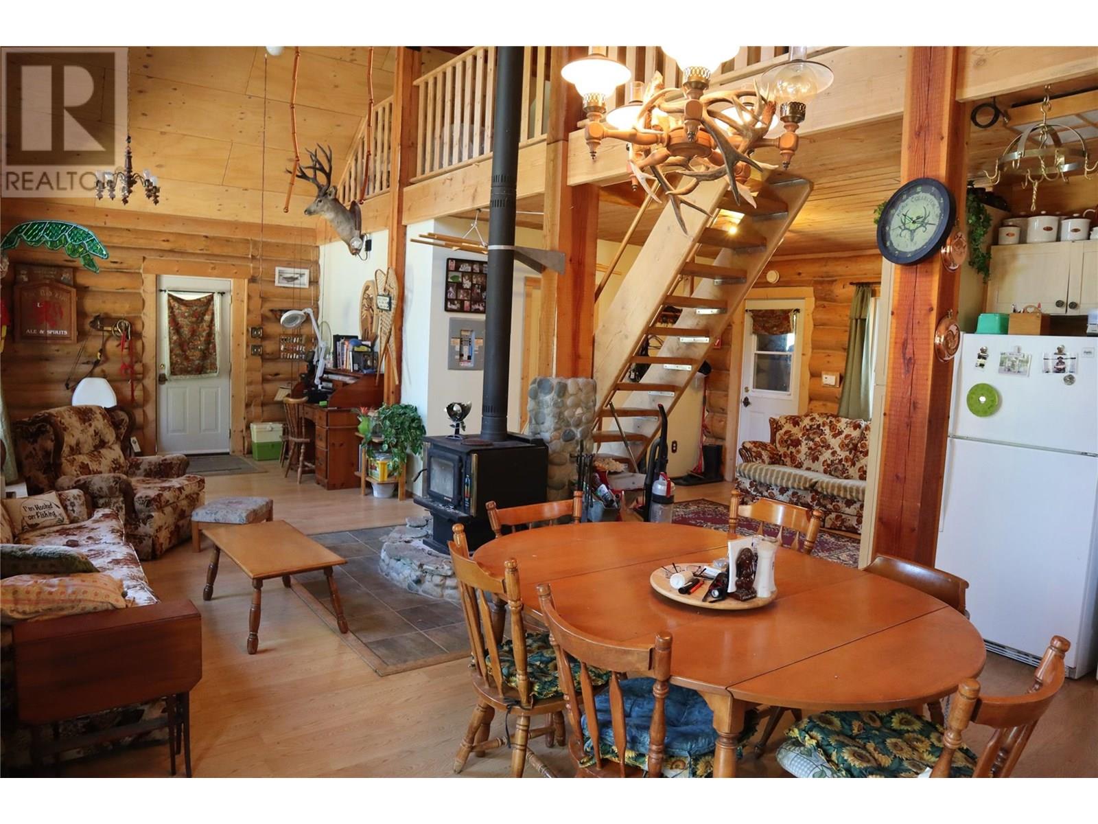 Cabin #20 Hatheume Lake Resort Lot# 5835 Peachland Photo 7