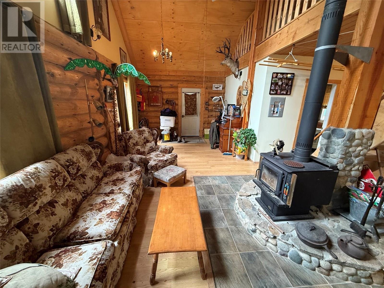 Cabin #20 Hatheume Lake Resort Lot# 5835 Peachland Photo 3