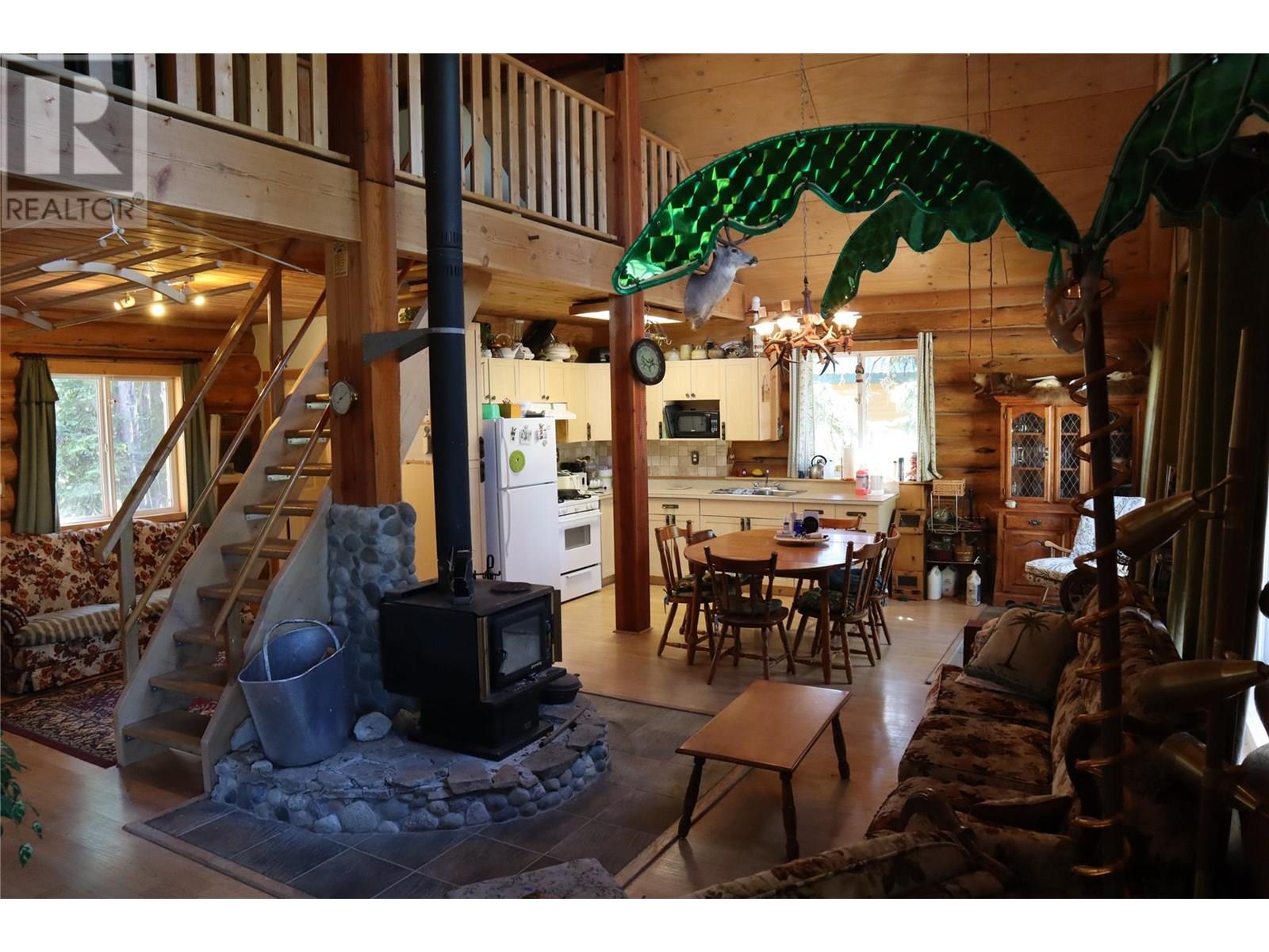 Cabin #20 Hatheume Lake Resort Lot# 5835 Peachland Photo 6