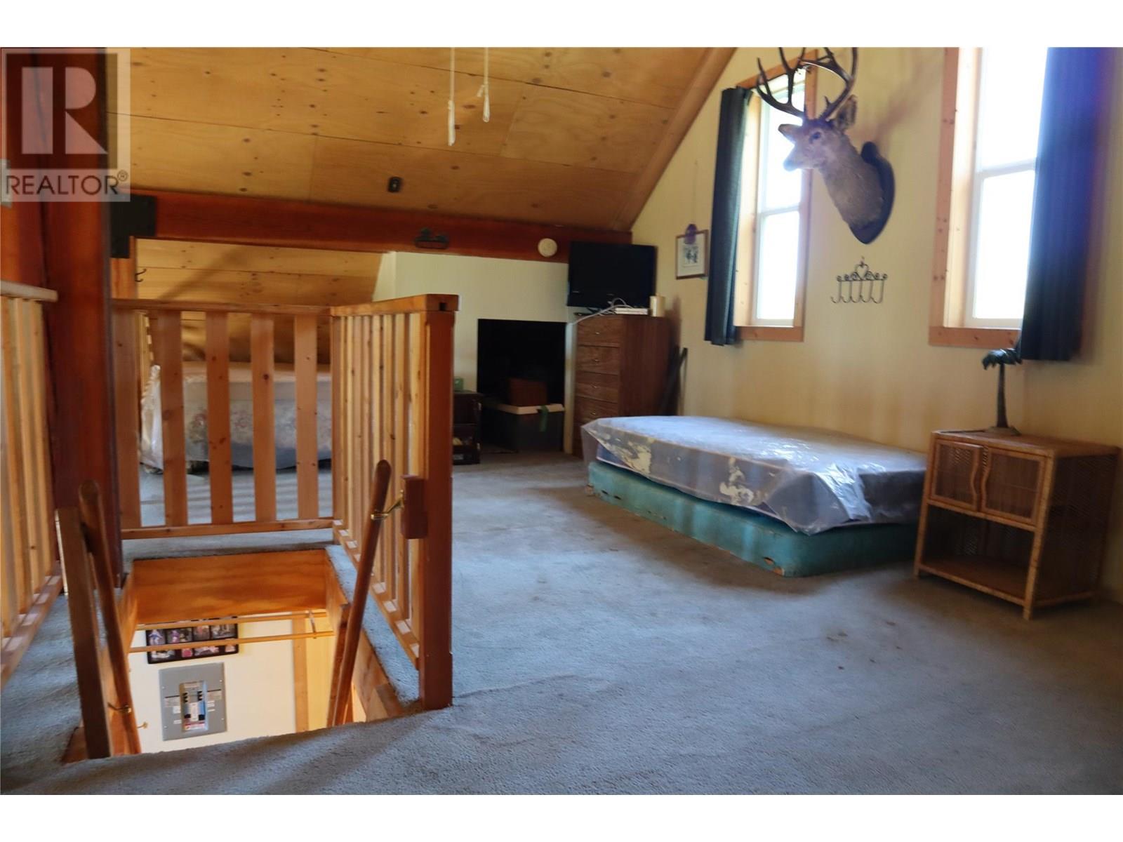 Cabin #20 Hatheume Lake Resort Lot# 5835 Peachland Photo 16