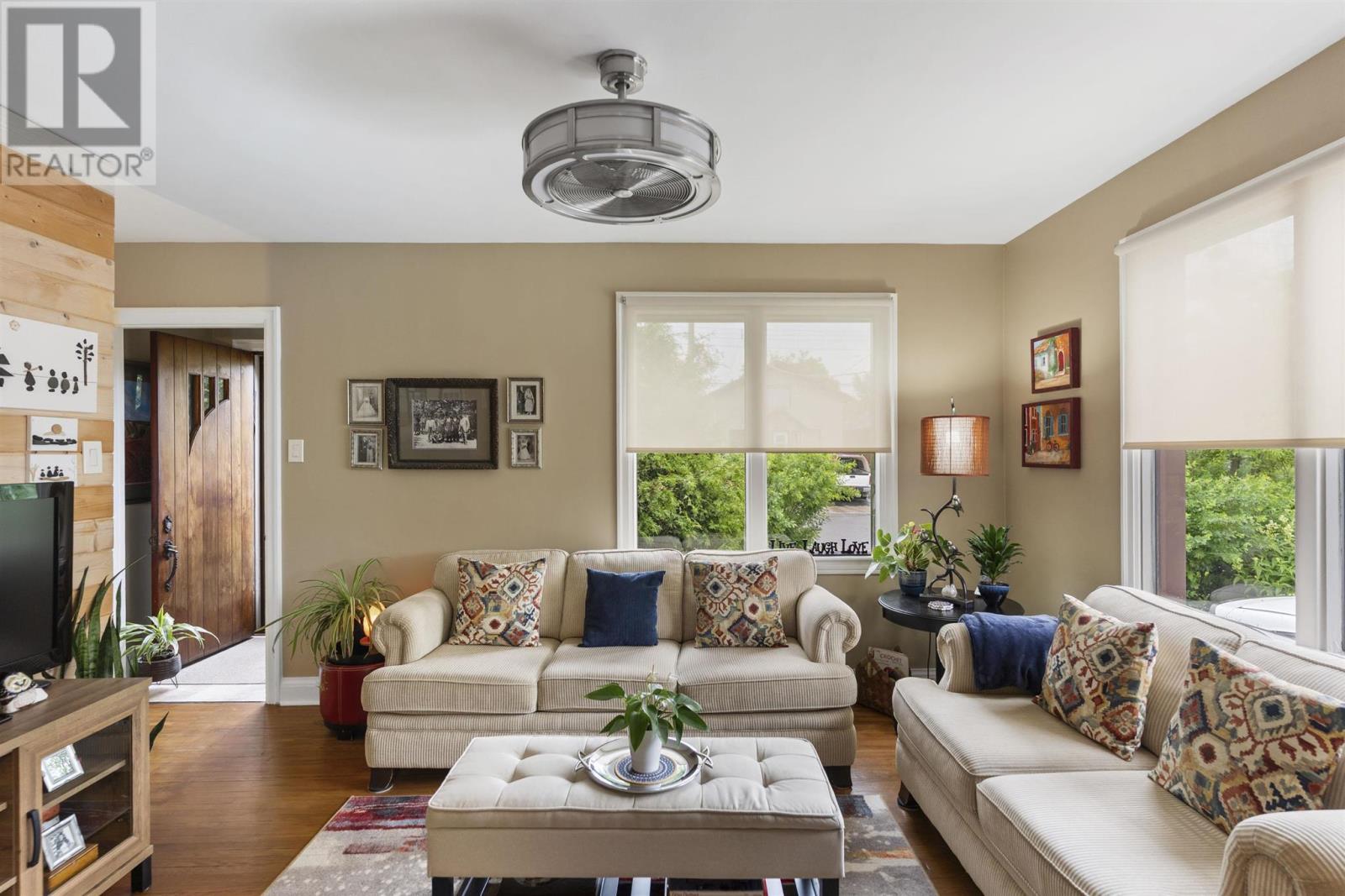 Property at 585 Van Norman ST image 3