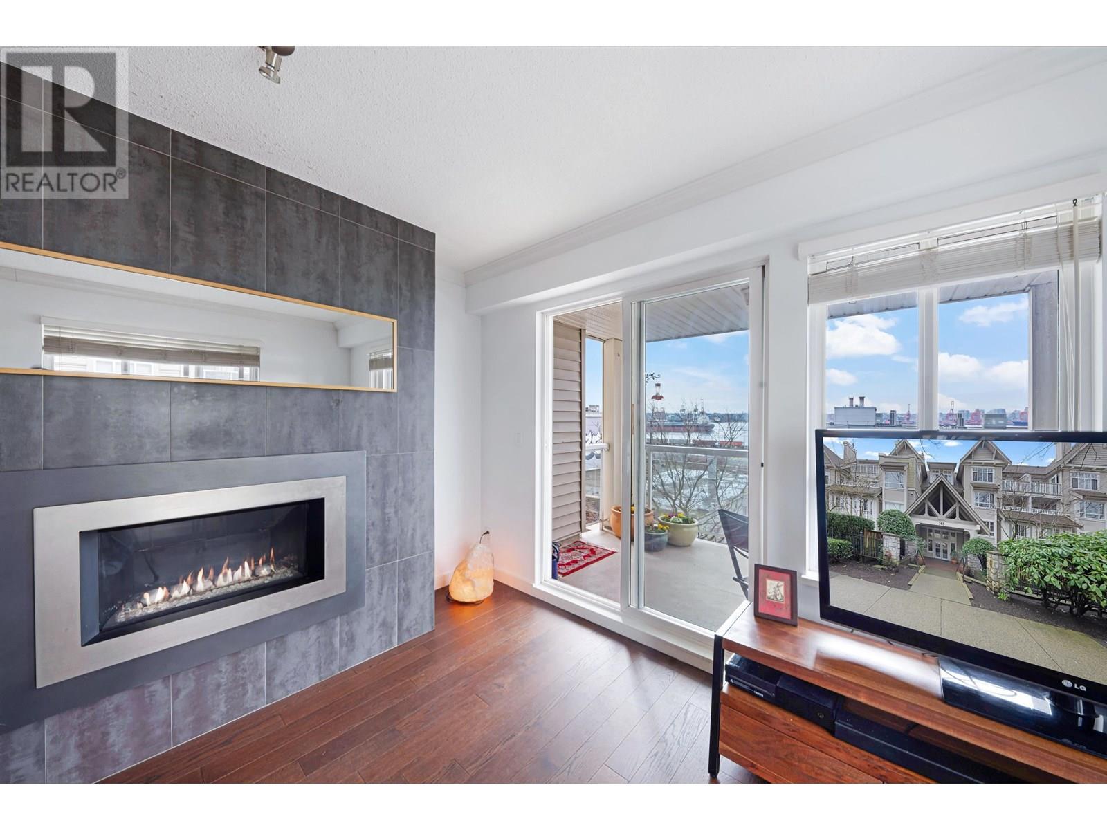 213 365 E 1st Street, North Vancouver, British Columbia  V7L 4W5 - Photo 10 - R3026996