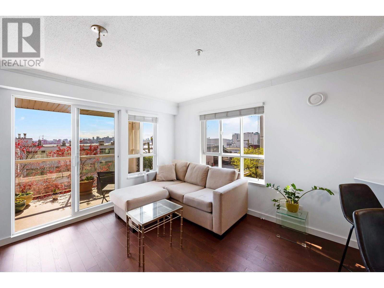 213 365 E 1st Street, North Vancouver, British Columbia  V7L 4W5 - Photo 4 - R3026996