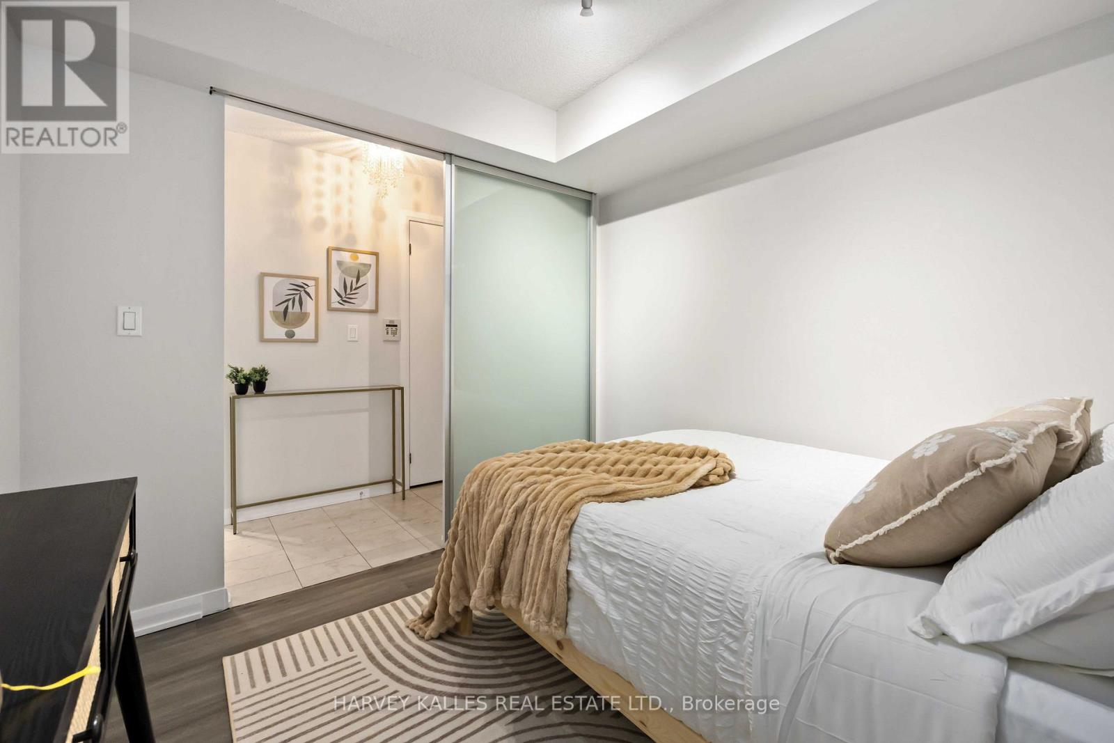 416 - 18 Beverley Street, Toronto, Ontario  M5T 3L2 - Photo 23 - C12313776