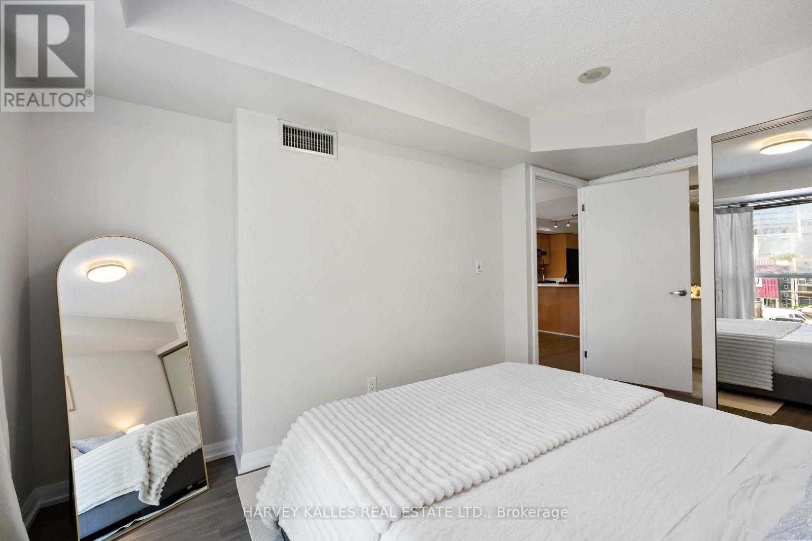 416 - 18 Beverley Street, Toronto, Ontario  M5T 3L2 - Photo 26 - C12313776