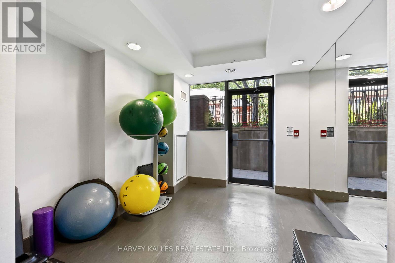416 - 18 Beverley Street, Toronto, Ontario  M5T 3L2 - Photo 31 - C12313776
