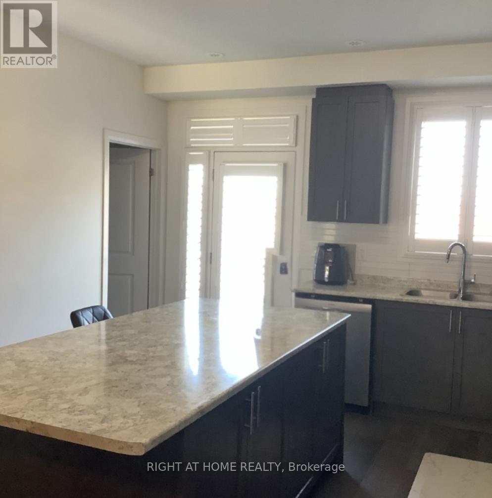 14 Hughes Lane W, New Tecumseth, Ontario  L0G 1W0 - Photo 5 - N12313677