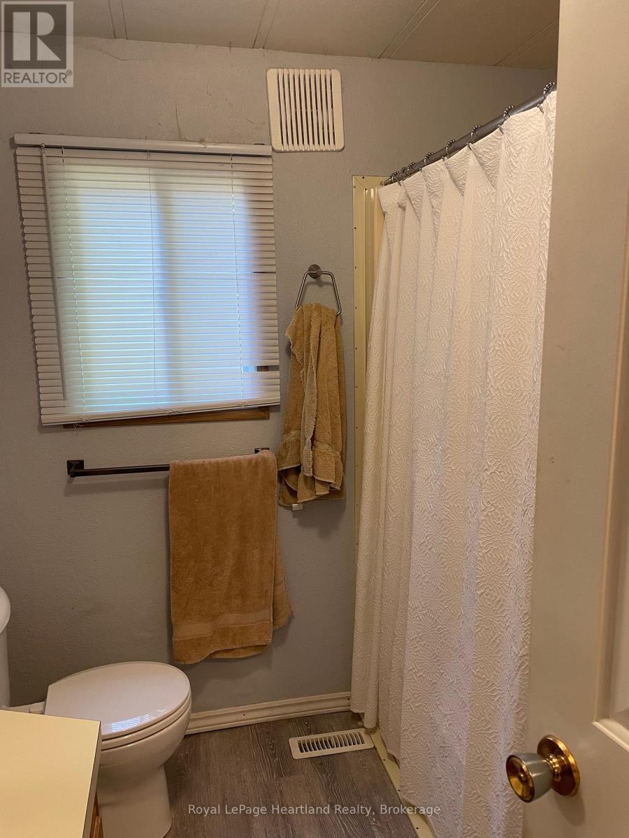 16 Cree Lane, Ashfield-Colborne-Wawanosh, Ontario  N7A 3Y2 - Photo 12 - X12313881