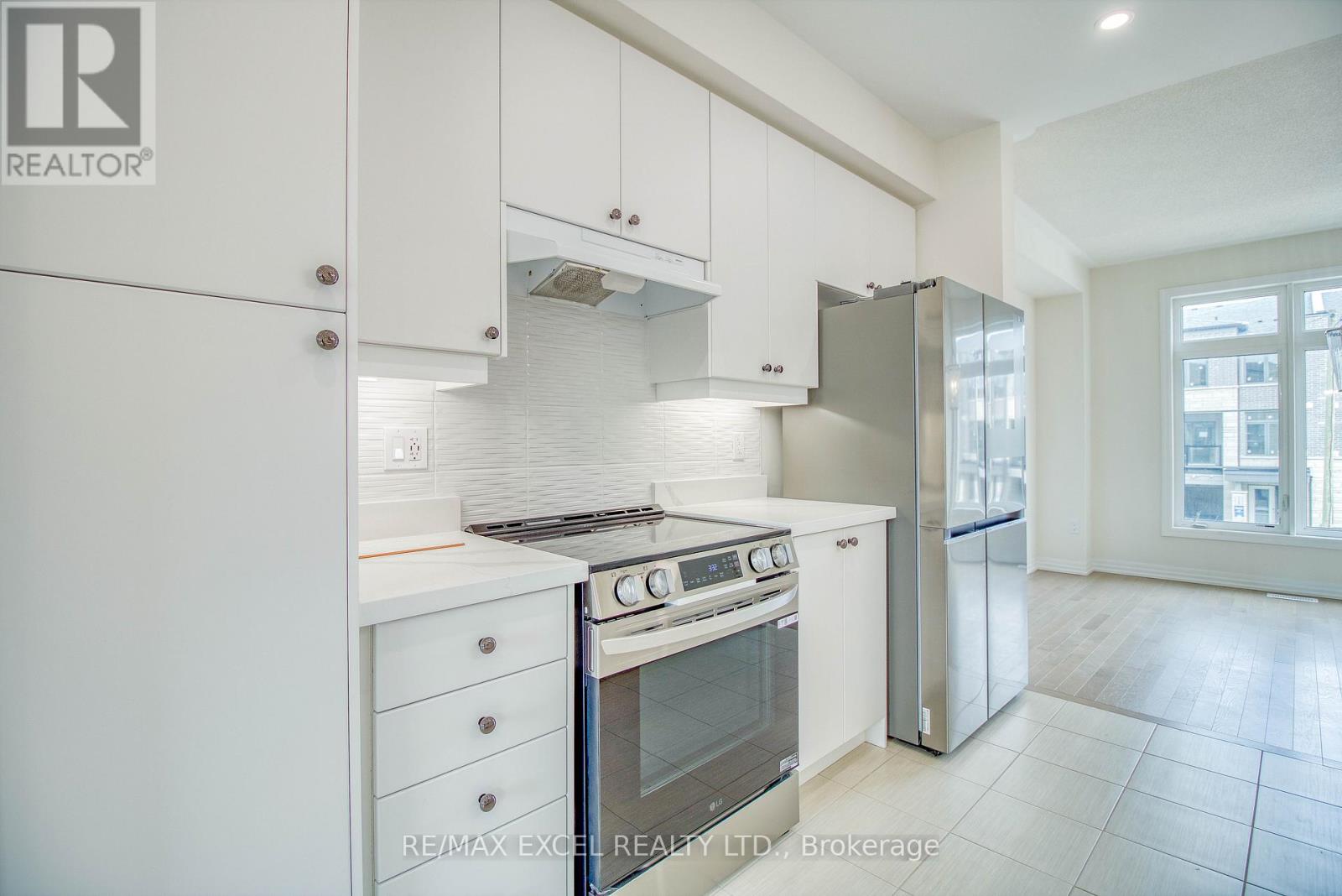 124 Solstice Circle, Newmarket, Ontario  L3X 0L7 - Photo 22 - N12313790