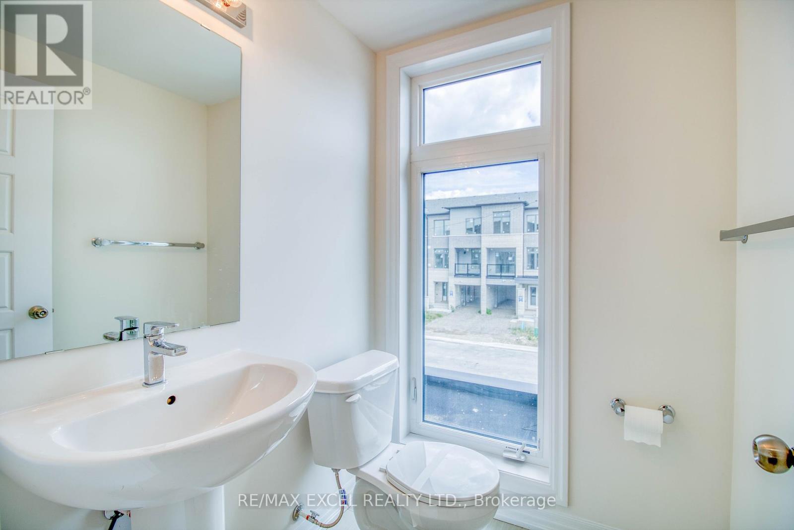 124 Solstice Circle, Newmarket, Ontario  L3X 0L7 - Photo 24 - N12313790