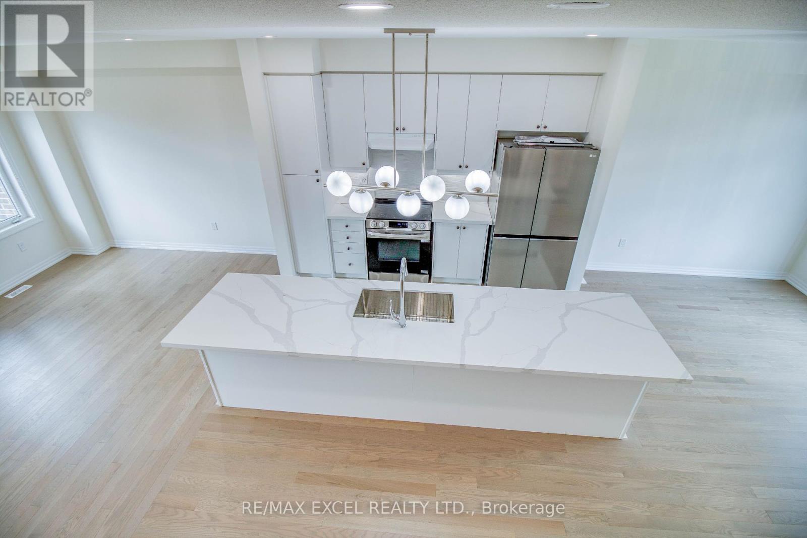 124 Solstice Circle, Newmarket, Ontario  L3X 0L7 - Photo 26 - N12313790