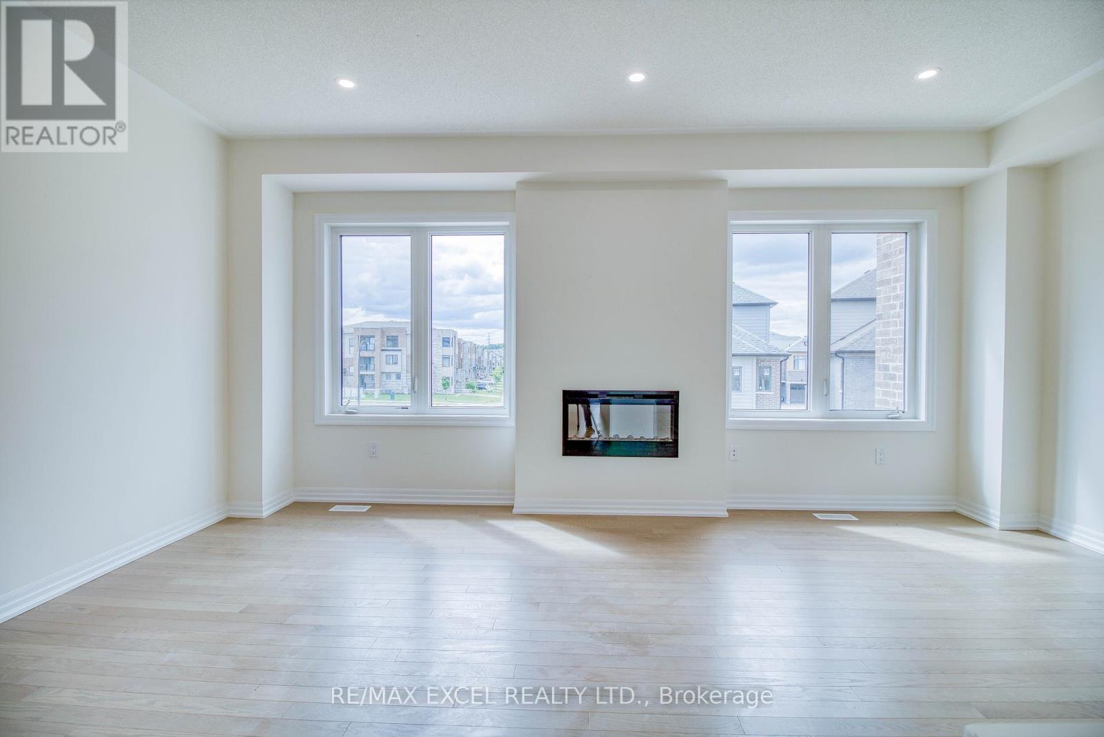 124 Solstice Circle, Newmarket, Ontario  L3X 0L7 - Photo 9 - N12313790